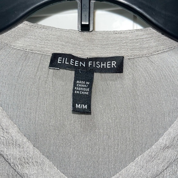 EILEEN FISHER Gray Crinkled Silk Semi-Sheer Button-Front Long Tunic Top Blouse M - Picture 3 of 5
